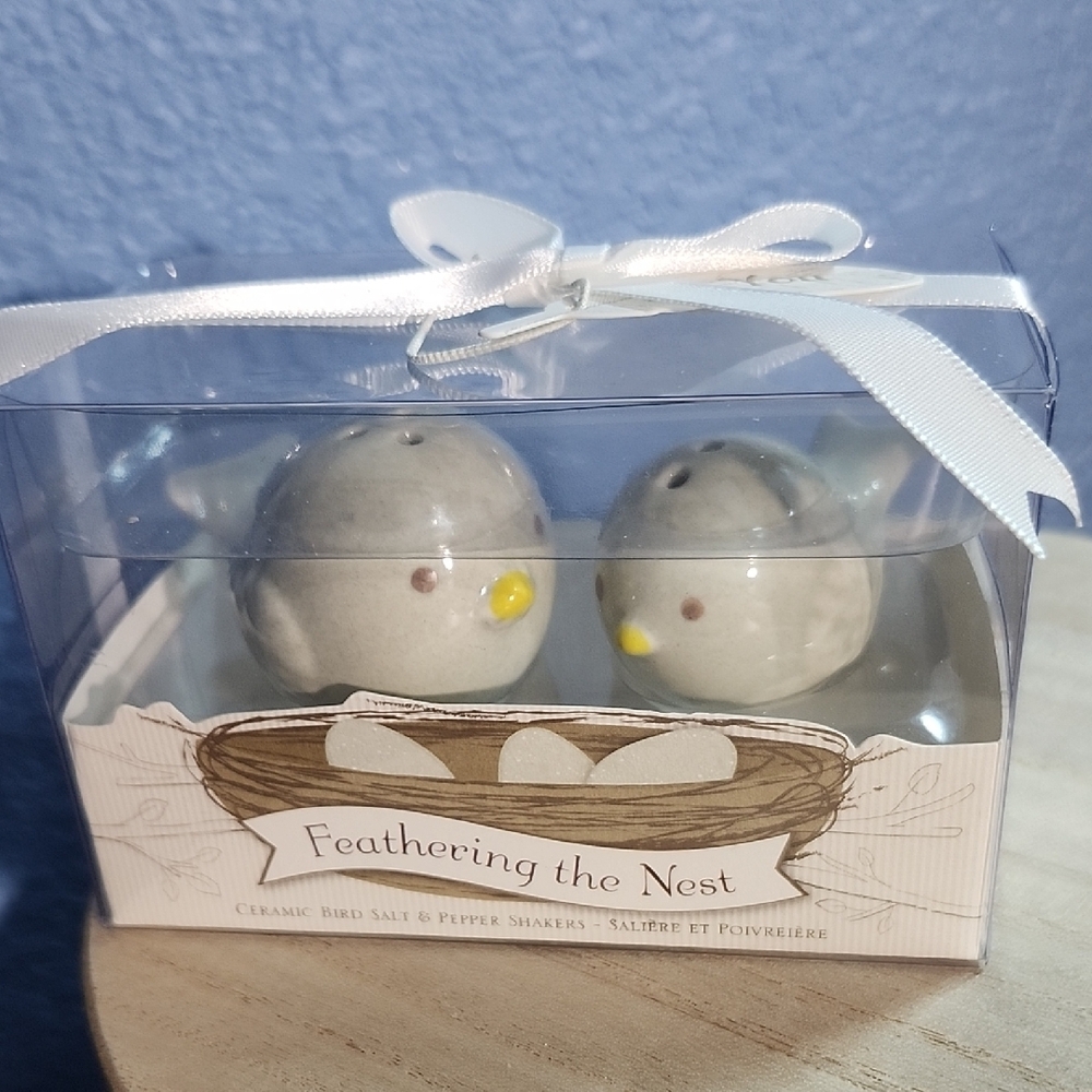 Kate Aspen "Feathering The Nest" Gray Bird Salt and Pepper Shakers